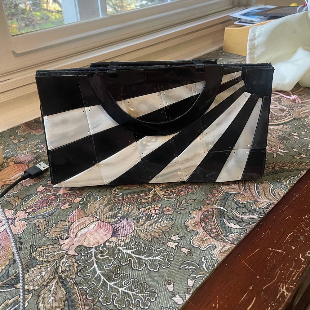 Chic Black and White Shell Clutch